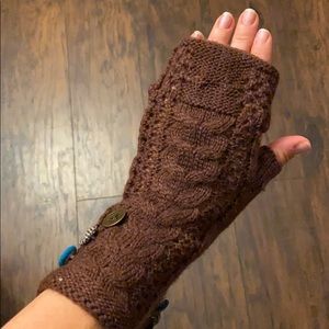 NWT fingerless gloves